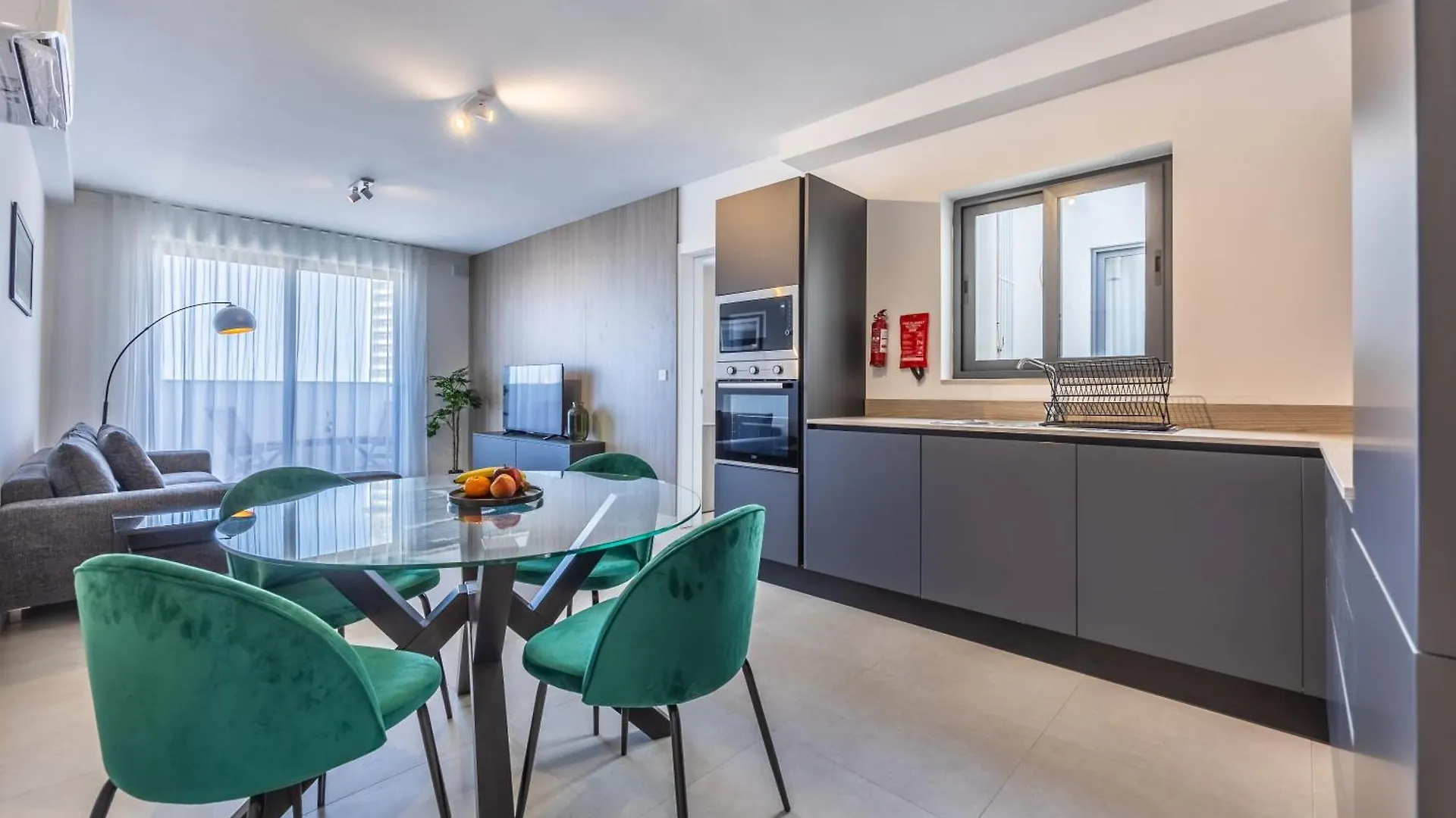 Sunlit Serenity Modern Apartment With City Views Msida