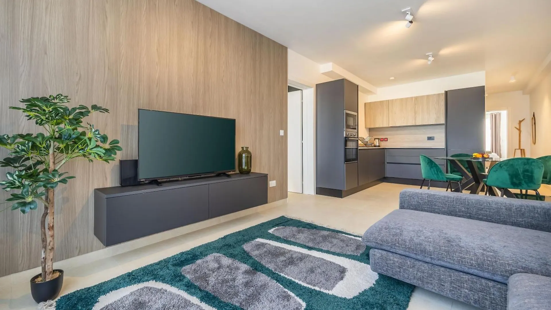 Sunlit Serenity Modern Apartment With City Views Msida Malta